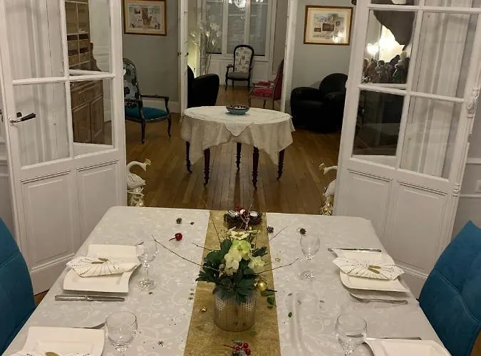 Nocleg ze śniadaniem La Maison Bleue « la Charade »