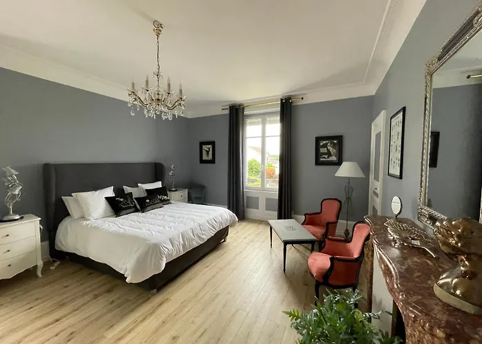 La Maison Bleue « la Charade » Bed & Breakfast Thaon-les-Vosges